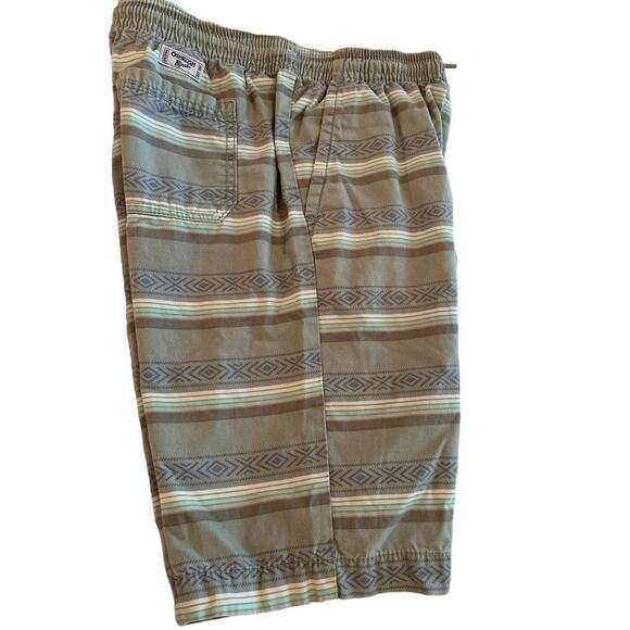 OSHKOSH B'GOSH Boys Short Sz 10A Gently Used - Picture 1 of 9